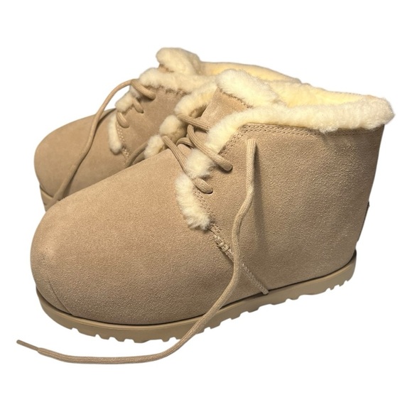 NWOB UGG Women’s Pumped Faux Fur Trim Slipper Bootie In Mustard Seed Size 7 - Picture 3 of 7